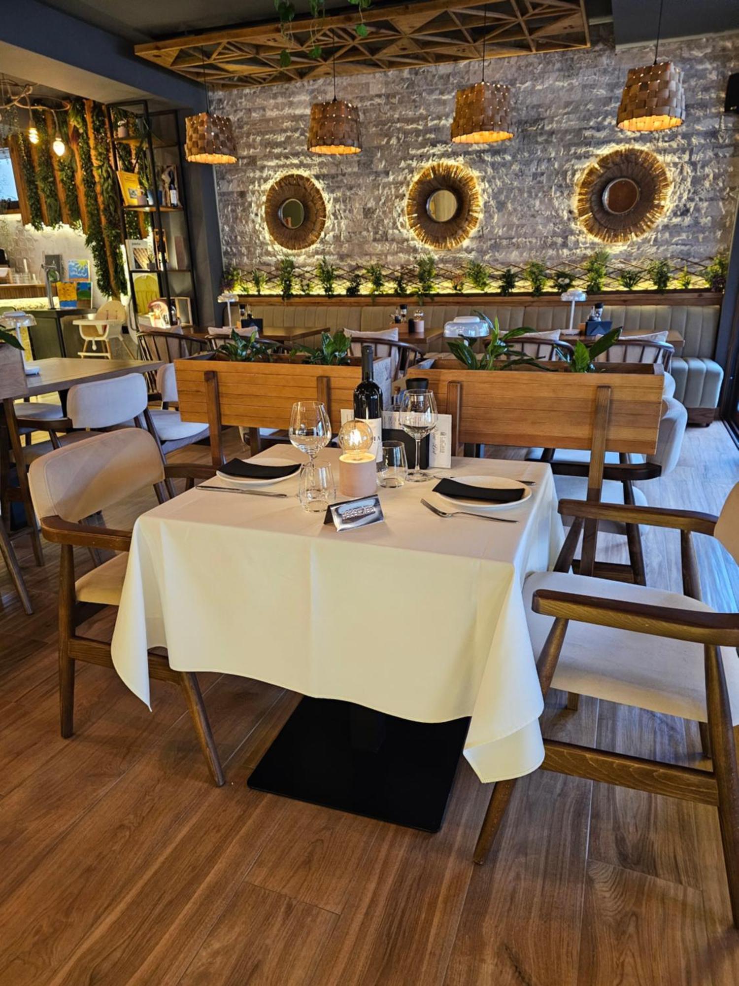 Lacasa Apartments & Restaurant Ulcinj Exterior photo