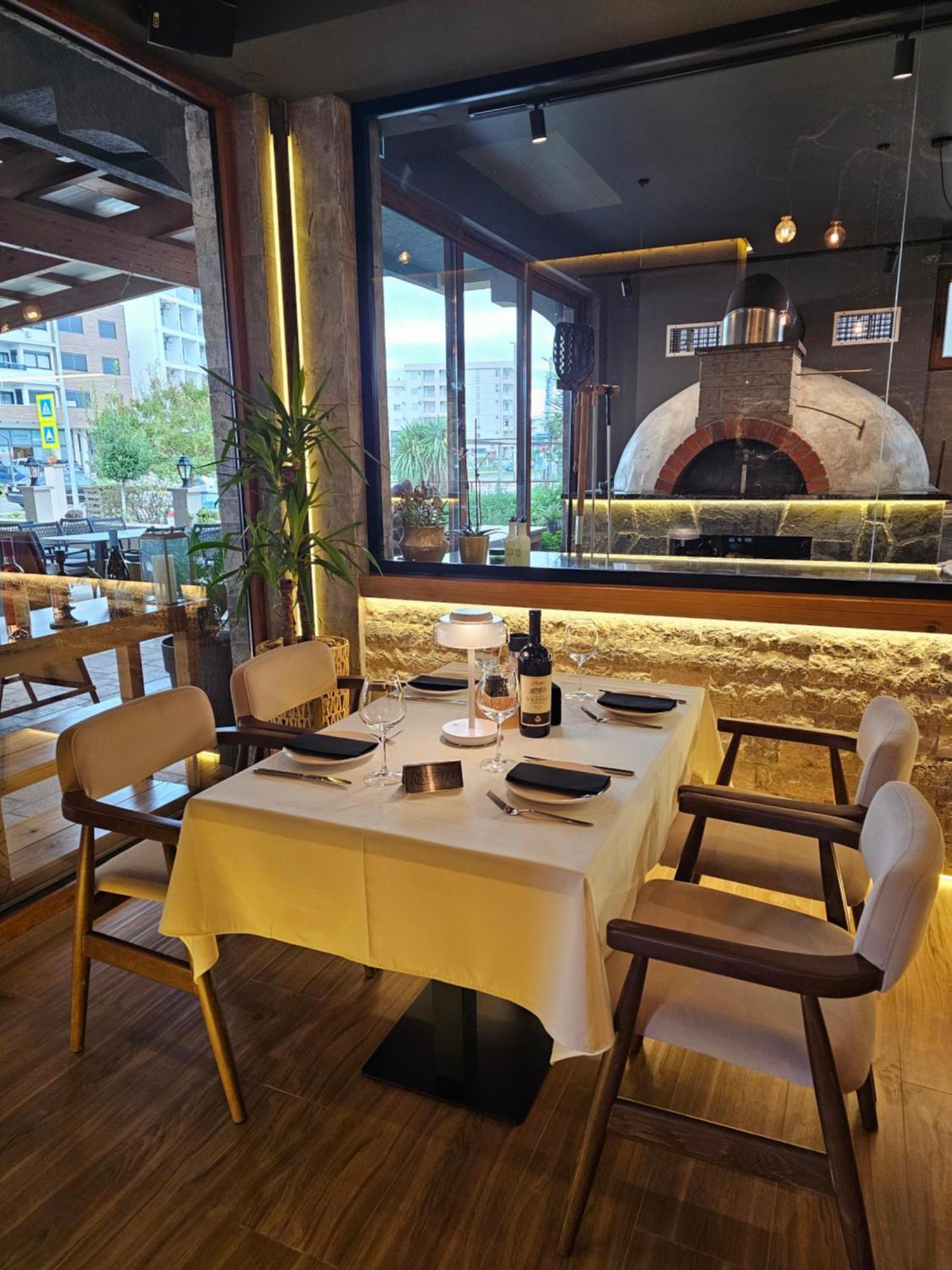 Lacasa Apartments & Restaurant Ulcinj Exterior photo