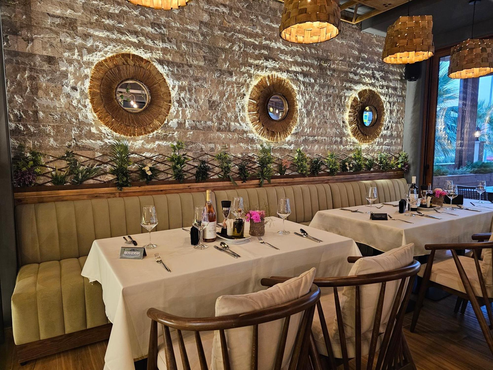 Lacasa Apartments & Restaurant Ulcinj Exterior photo