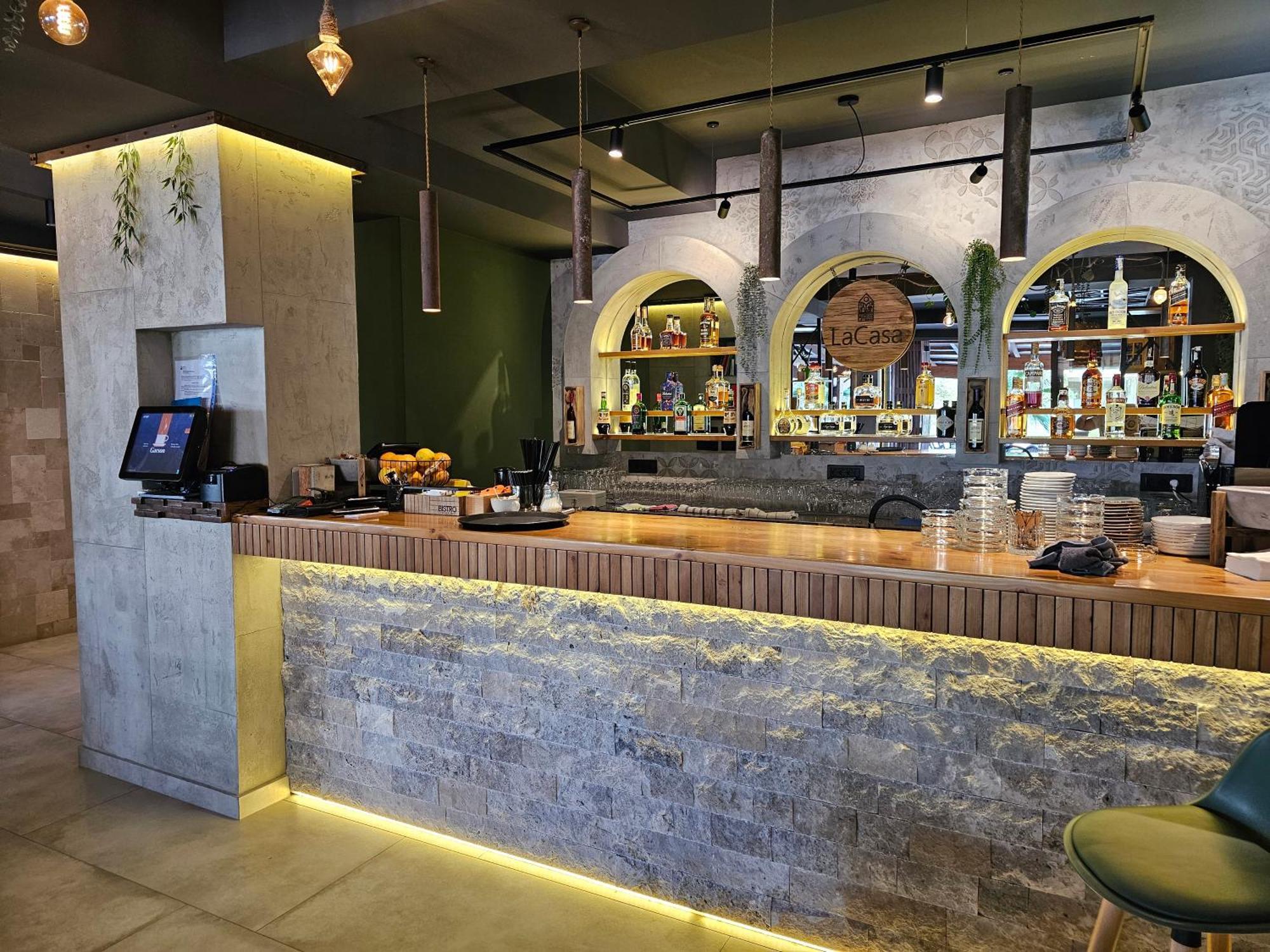Lacasa Apartments & Restaurant Ulcinj Exterior photo